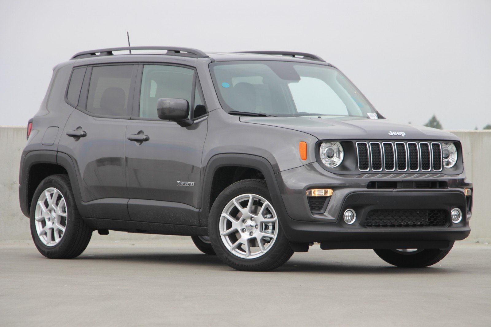 New 2019 JEEP Renegade Latitude Sport Utility in Irvine #T191030 ...